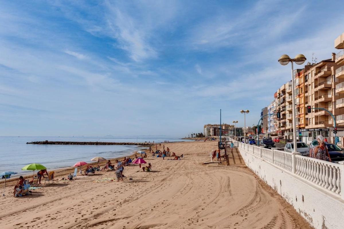 Nice Apartment With Terrace On The Los Locos Beach Torrevieja Exterior photo